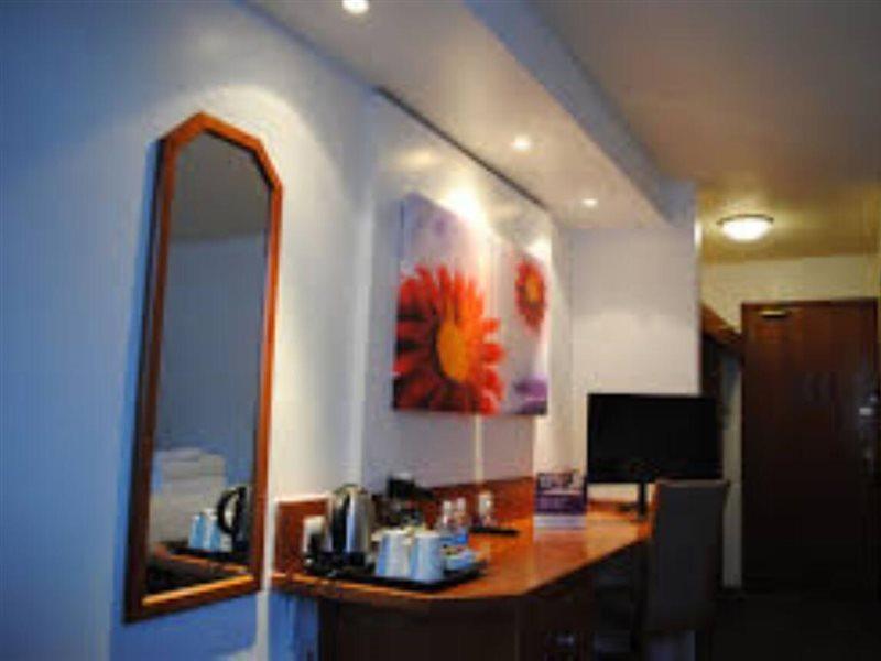 Bluemont Hotel บรอมส์โกรฟ ภายนอก รูปภาพ