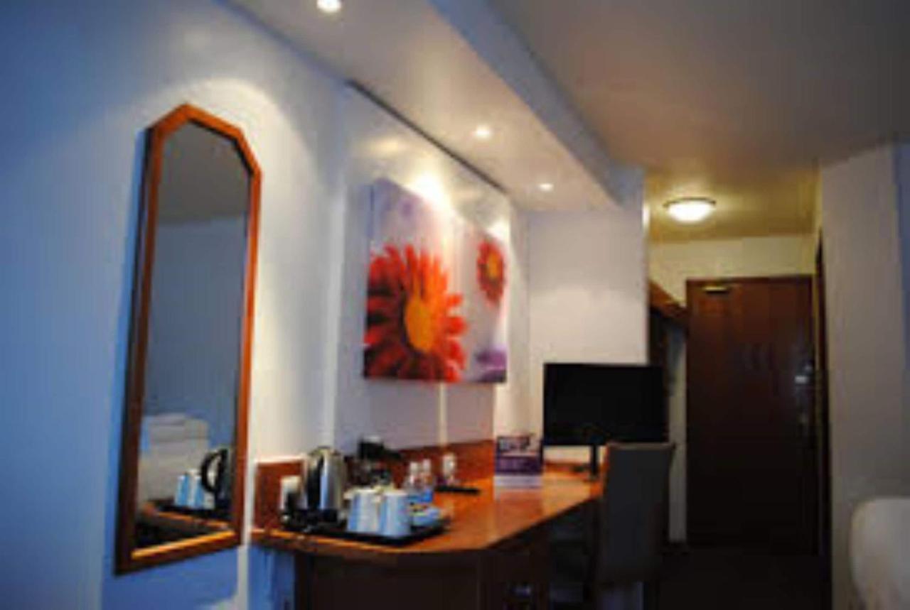 Bluemont Hotel บรอมส์โกรฟ ภายนอก รูปภาพ